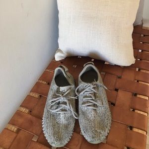 Gray Yeezy boosts